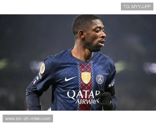 巴黎圣日耳曼推进到位，登贝莱完成射门